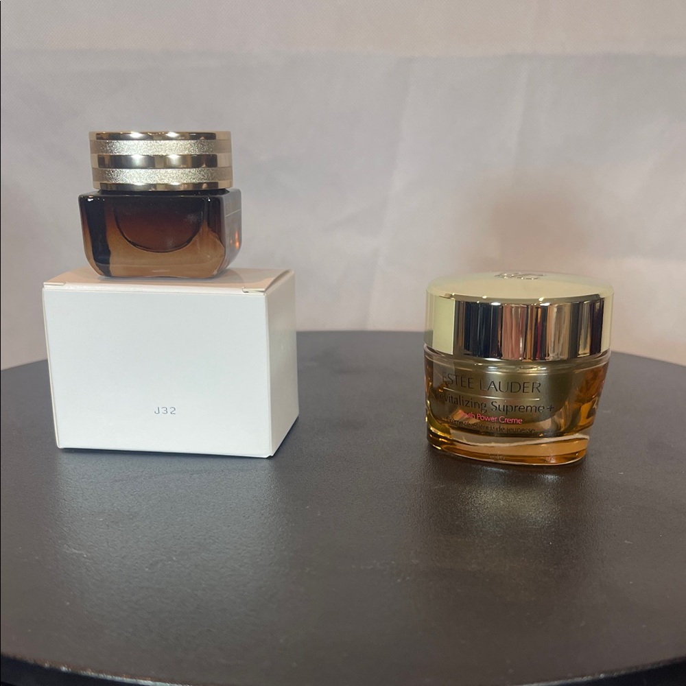 Estee Lauder Revitalizing Supreme+ Moisturizer - Gold and Brown - Picture 7 of 11